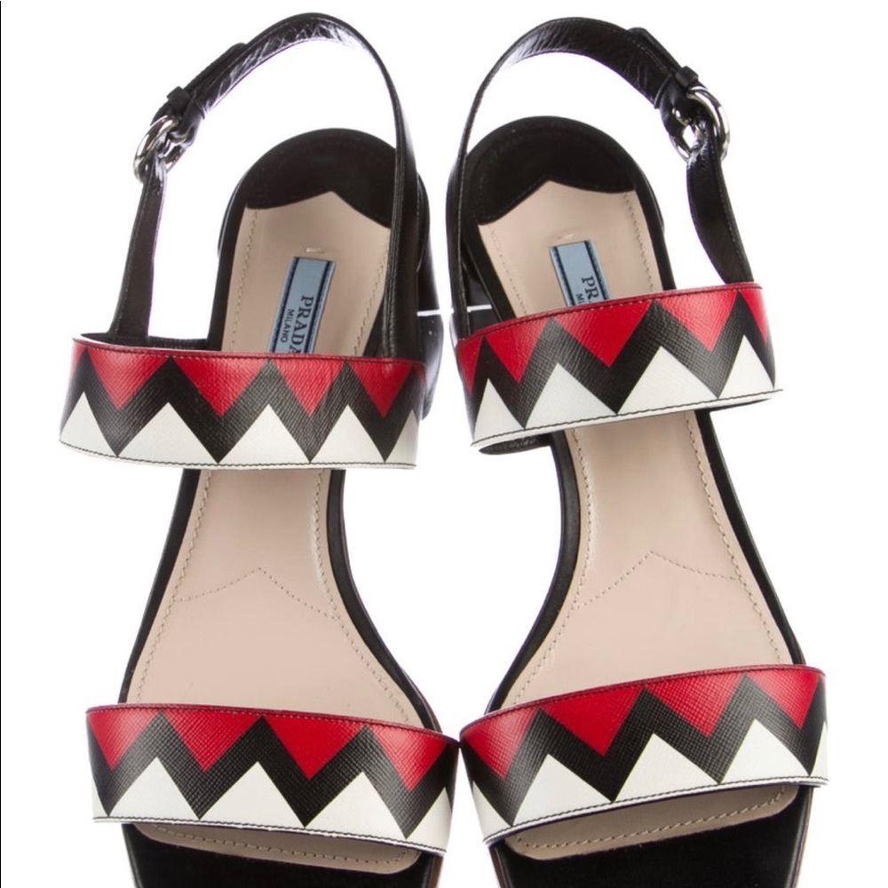 Prada chevron saffiano sandals size 42